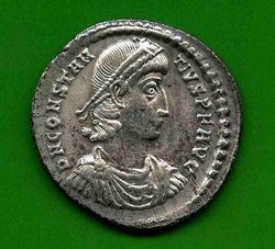 Altsiliqua, Constantius II. RIC 18, Av. D N CONSTANTIVS P F AVG. 3,17 g..jpg