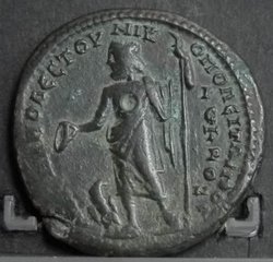 Gordian_III_Nikopolis_Jupiter_RV_Lochbildkameraeffekt.jpg