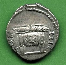 2. Exempl. Antoninus Pius C. 345 Rv. COS IIII. Blitz über Thron..jpg