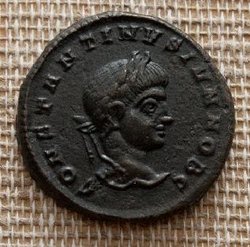Constantinus II - 1 - VS.JPG