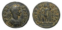 Probus_Emperor_Ensign_Denarius_Rome.jpg