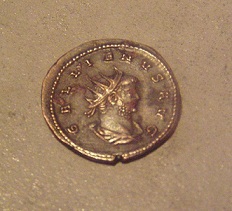 2 GALIENUS 253-268 antoninianA GALIENUS AVG  R  VIRTUS AVG minc ANTIOCHIE RIC 668a.JPG