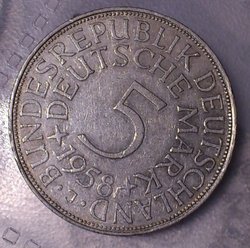 5M1958J.jpg