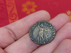 Caracalla  AE 26 Apollo Markianopolis RV.jpg
