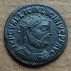 Licinius I Follis, Heraclea RIC 52 AV.jpg
