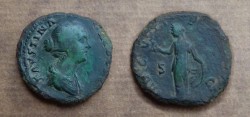 Faustina II Sesterz RIC 1371.jpg