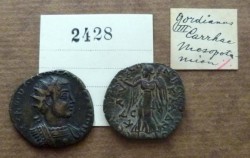 Gallienus AE 29 Seleukeia Ex Friedinger-Pranter.jpg