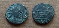 Victorinus CONSECRATIO barbarisiert.jpg