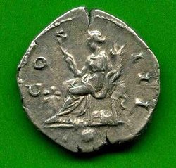 Denar Hadrianus RSC 379a Rv. COS III. Ceres vor Modius sitz. Globus i. A..JPG