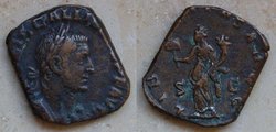 normal_Gallienus_Sestertius[1].jpg