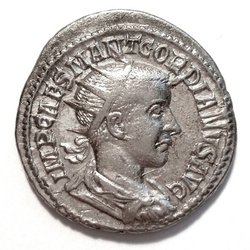 RIC 177a 238-244 Gordianus III. Av.jpg