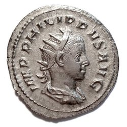 RIC 230 247-249 Philippus II. Av.jpg