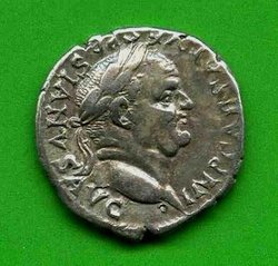 Denar Vespasianus C. 362 var.; RIC(neu) 1476 var. Av. IMP CAESAR VESPASIANVS AVG.jpg