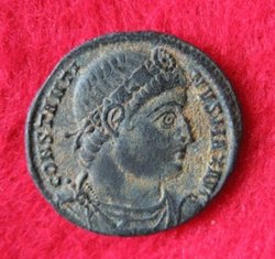 RIC 86 Follis, 330-335 Antioch., (1).JPG